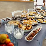 Отель La Tavernetta Скопелло